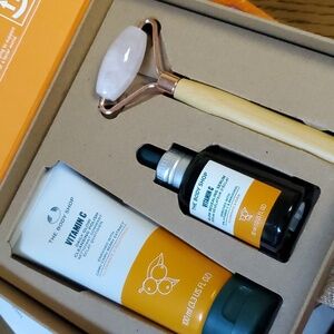 Vitamin C Skincare Gift TBS